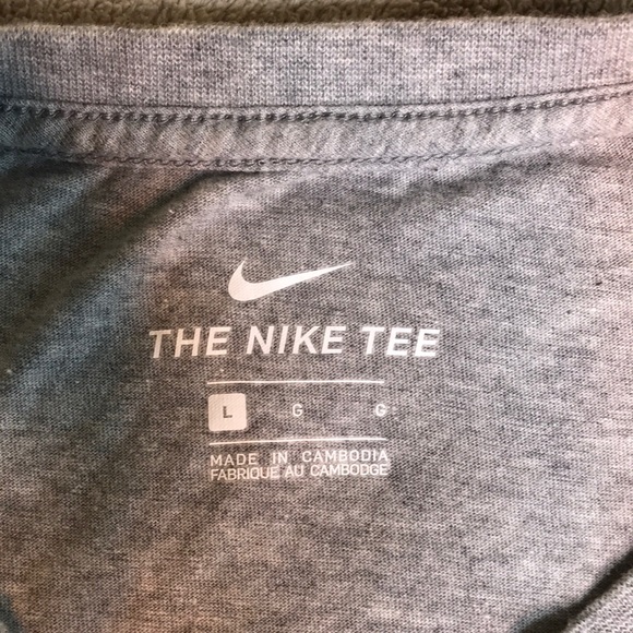 Classic Nike Tee - Picture 3 of 4
